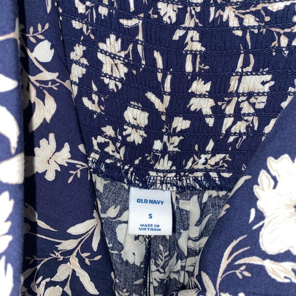 old navy jumpsuit - Picture 3 of 3